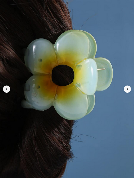 Small Flower Clip